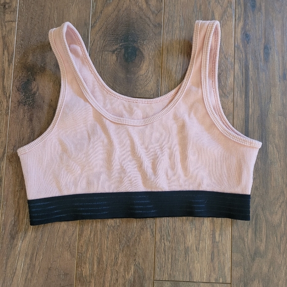 Peach ribbed crop top - Picture 2 of 3
